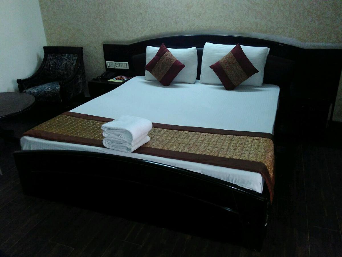 A New Delhi Hotel Orchid Garden エクステリア 写真