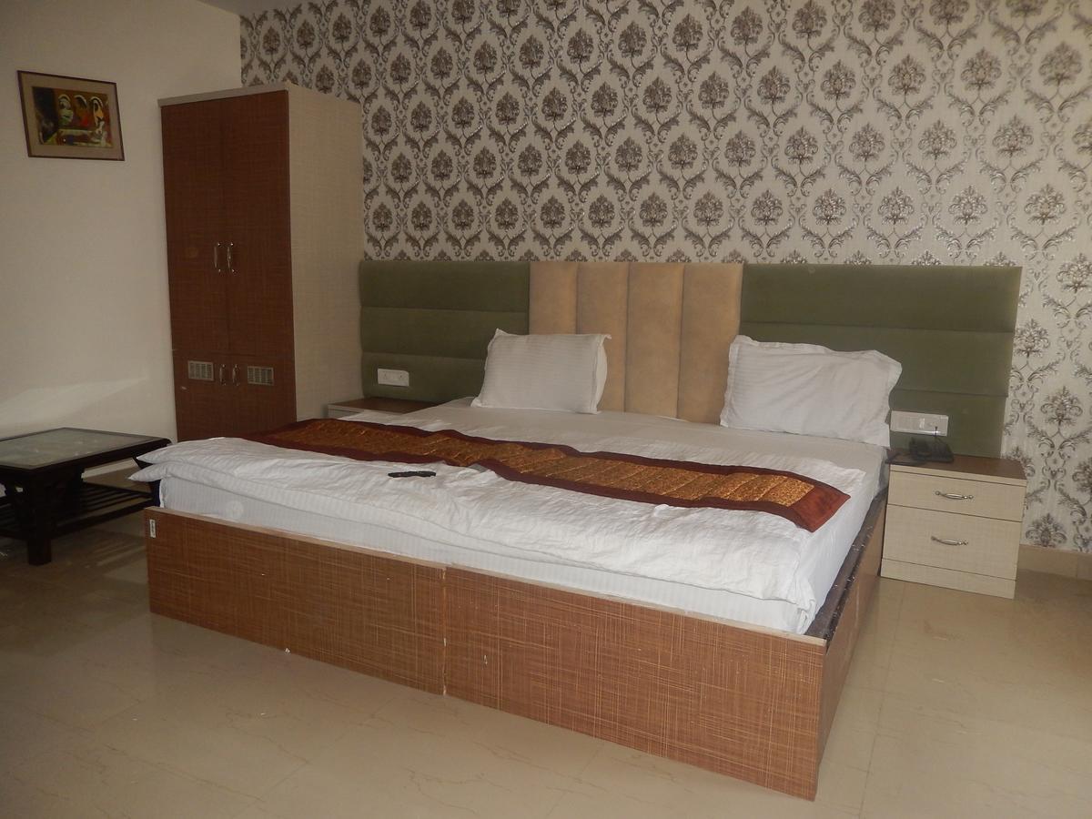 A New Delhi Hotel Orchid Garden エクステリア 写真