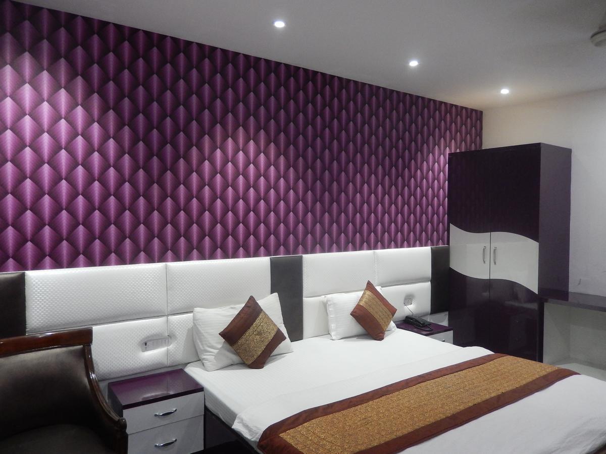 A New Delhi Hotel Orchid Garden エクステリア 写真