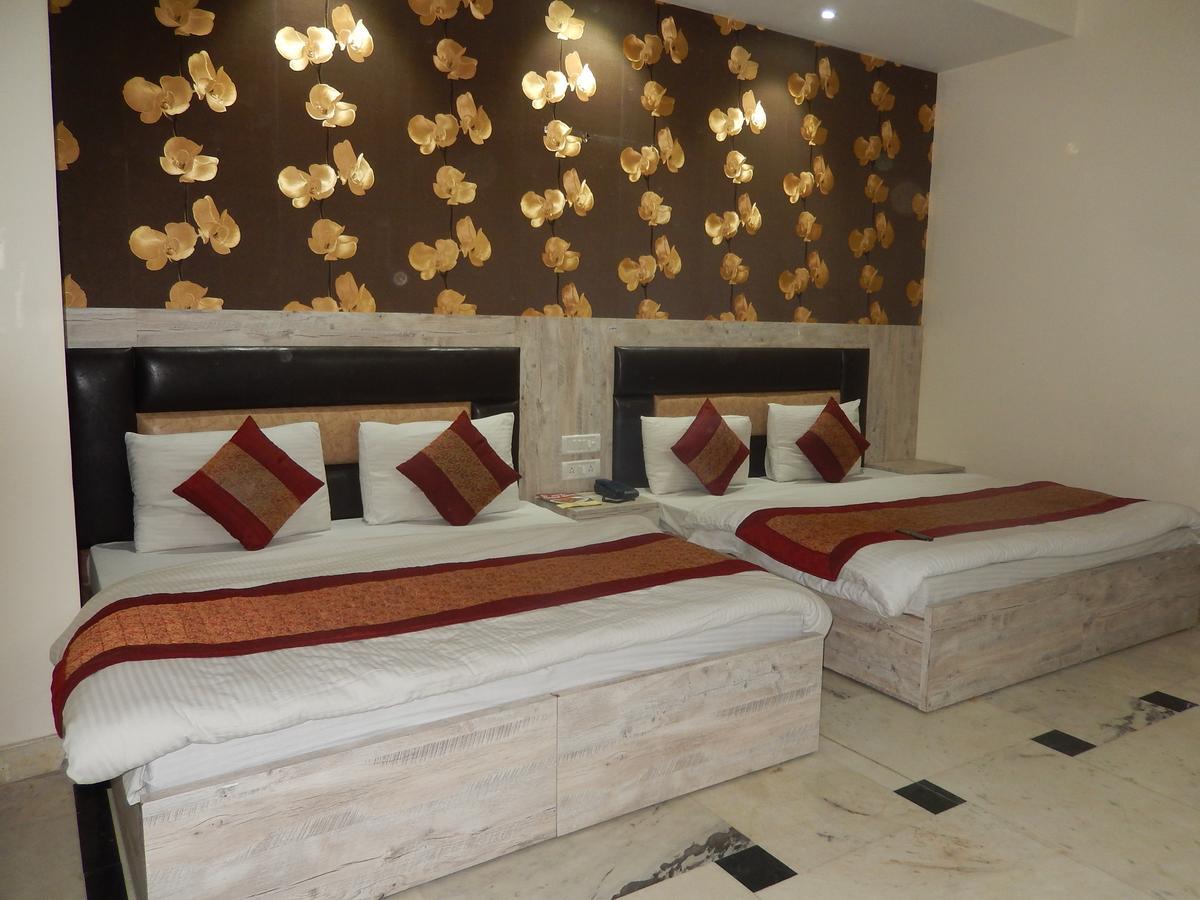 A New Delhi Hotel Orchid Garden エクステリア 写真